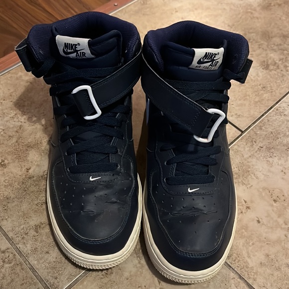 Nike Air Force 1 - Picture 2 of 5